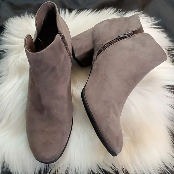 Kim Rogers Ultra Comfort Technology Ankle Boots, Block Heel and Cut Out Sides - Picture 1 of 10